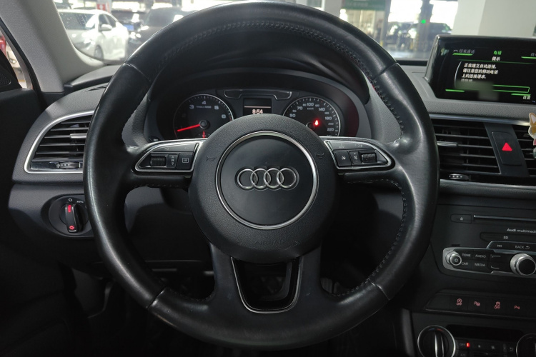 Audi Q3 2016 #11 Audi Q3 2016 car image #11