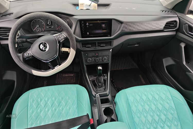 Volkswagen T-Cross 2020 car image #11
