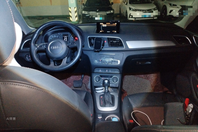 Audi Q3 2017 car image #11
