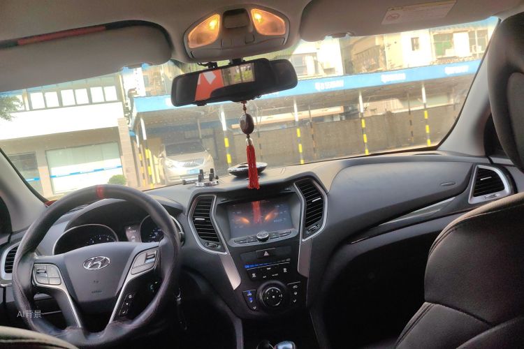 Hyundai Santa Fe 2014 car image #11