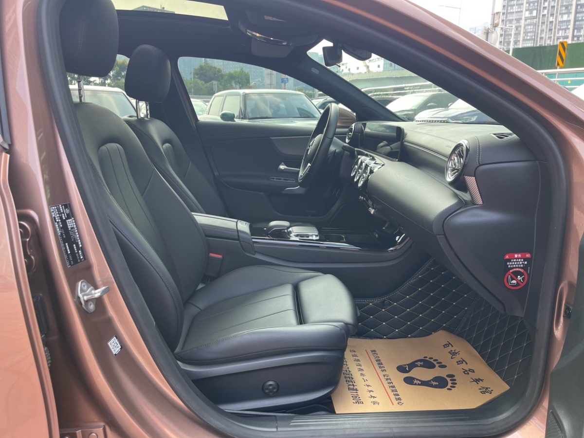 Mercedes-Benz A Class (Imported) 2020 imagem de carro #11