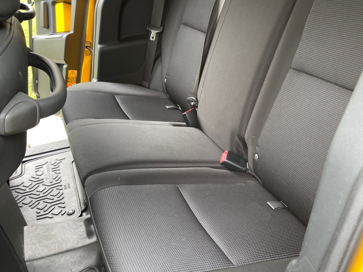 Toyota FJ Cruiser 2018 immagine di auto #11