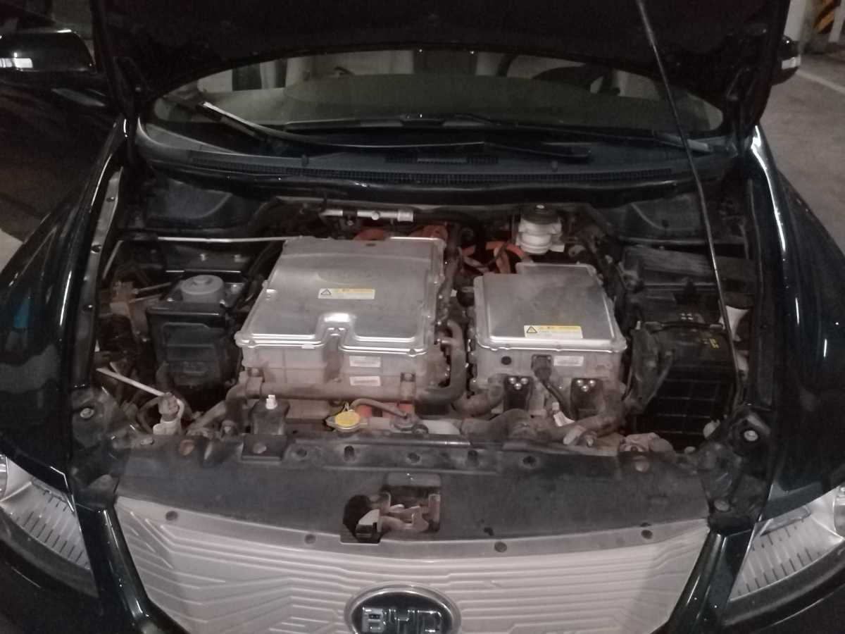 BYD e6 2015 #11 BYD e6 2015 car image #11