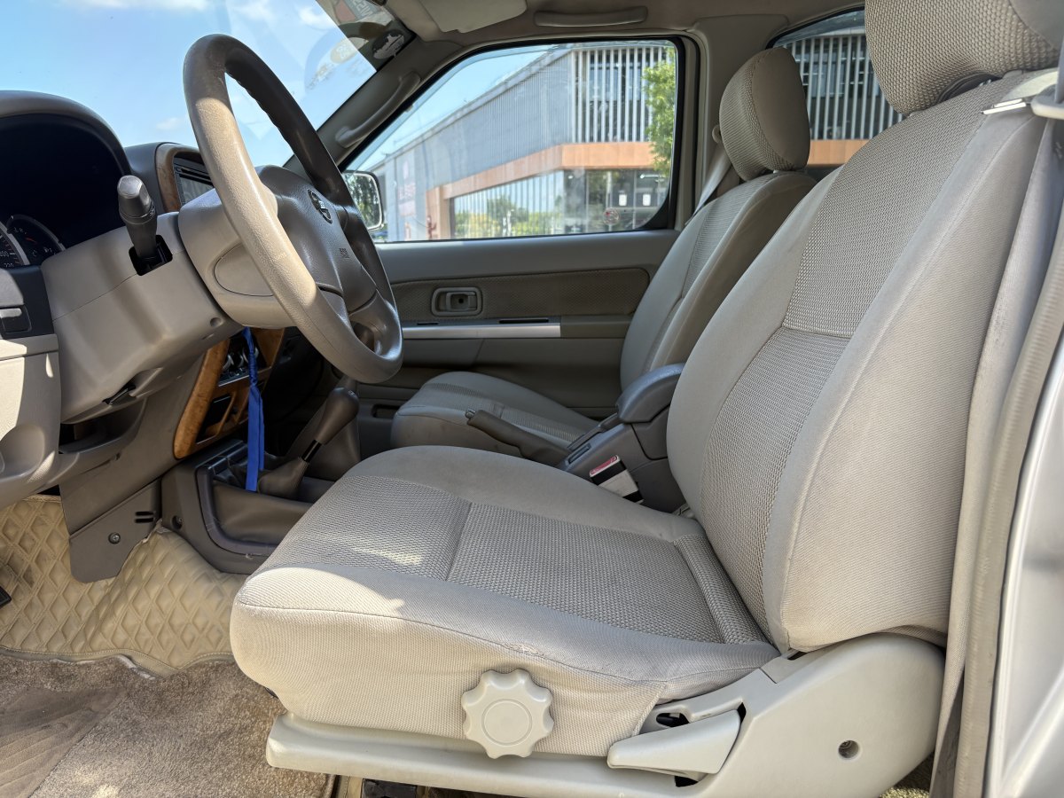 日产 日产帕拉丁 2011 汽车图片 #11