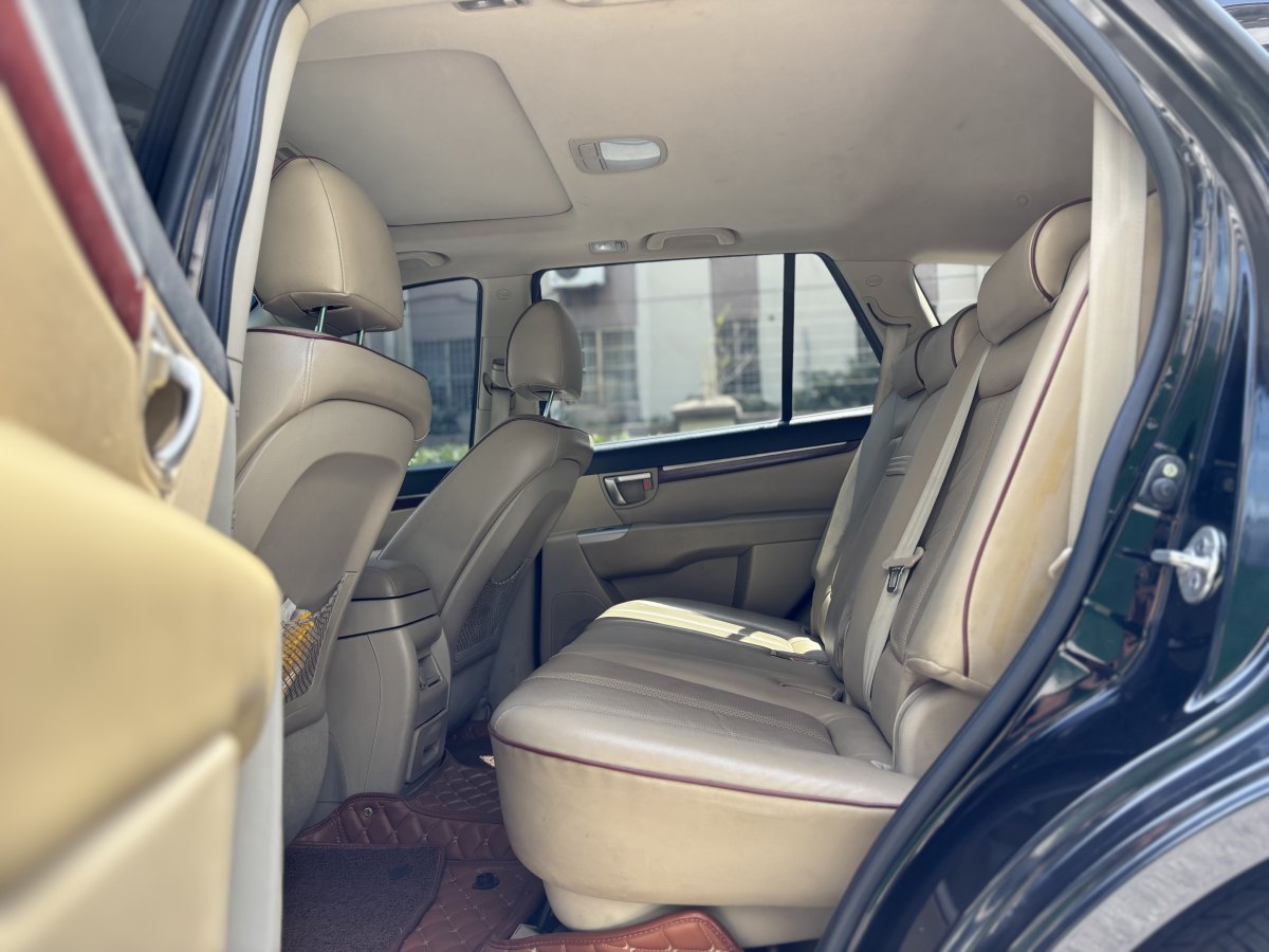 Hyundai Santa Fe Classic 2009 car image #11