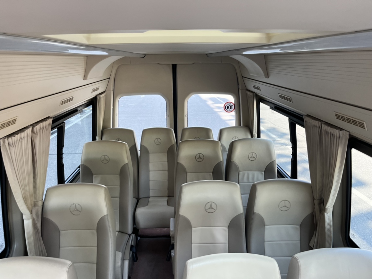 Mercedes-Benz Sprinter 2013 car image #11