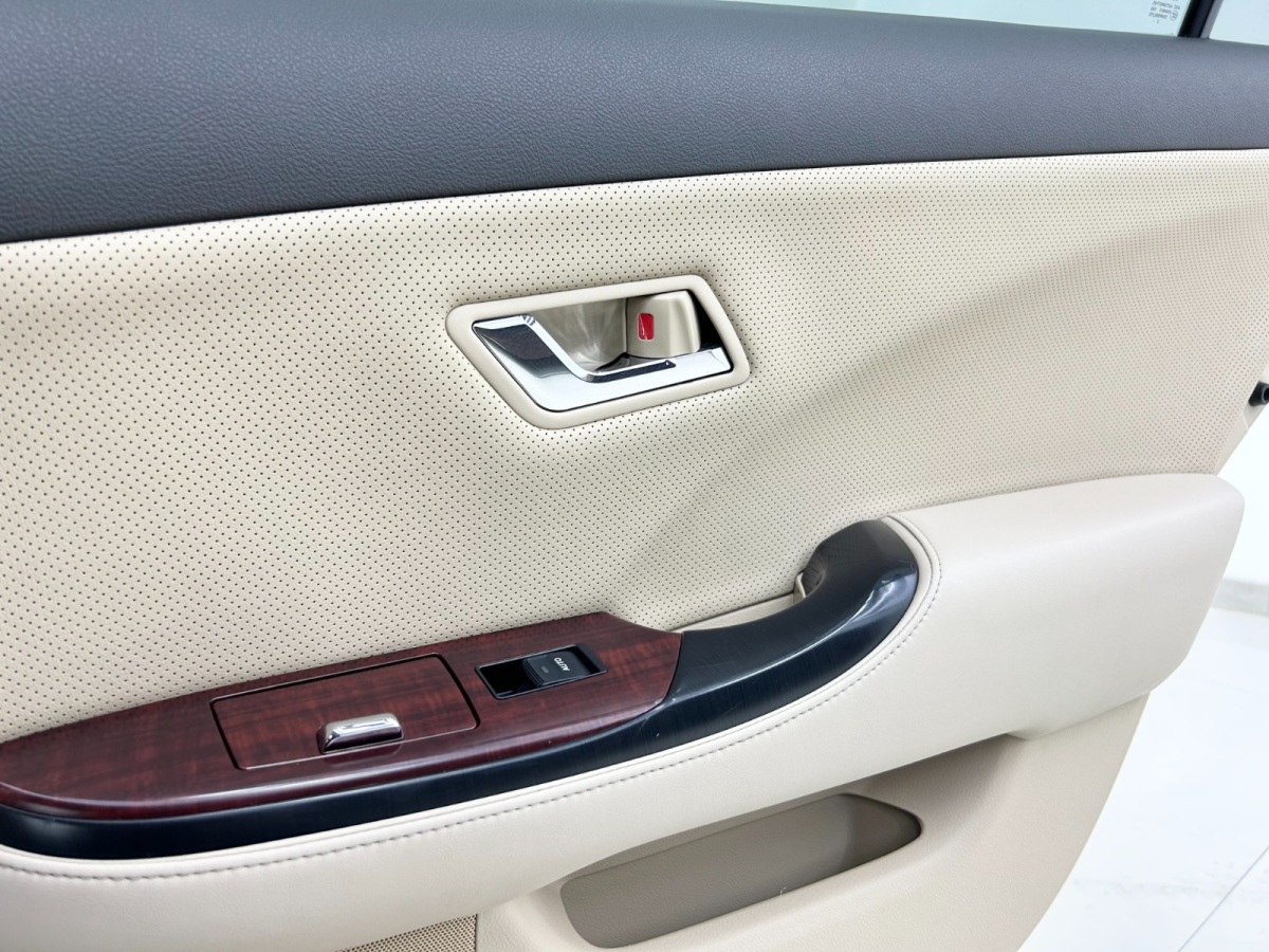 丰田 皇冠 2010 汽车图片 #11