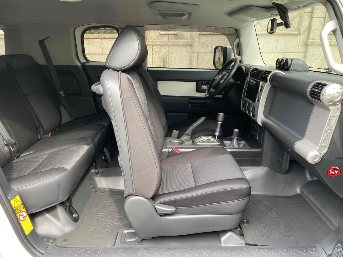 Toyota FJ Cruiser 2019 car image #11