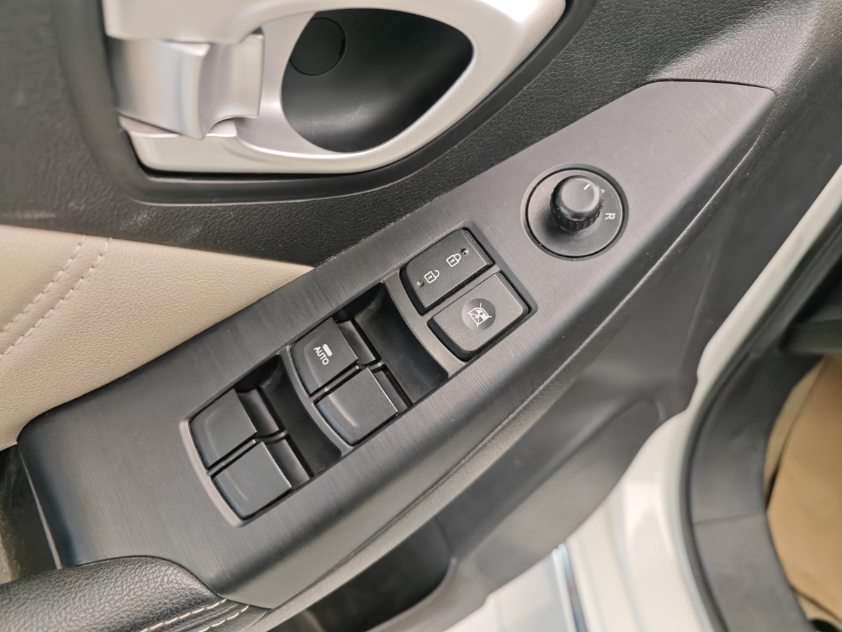 GAC Trumpchi GA3S 2015 #11 GAC Trumpchi GA3S 2015 car image #11