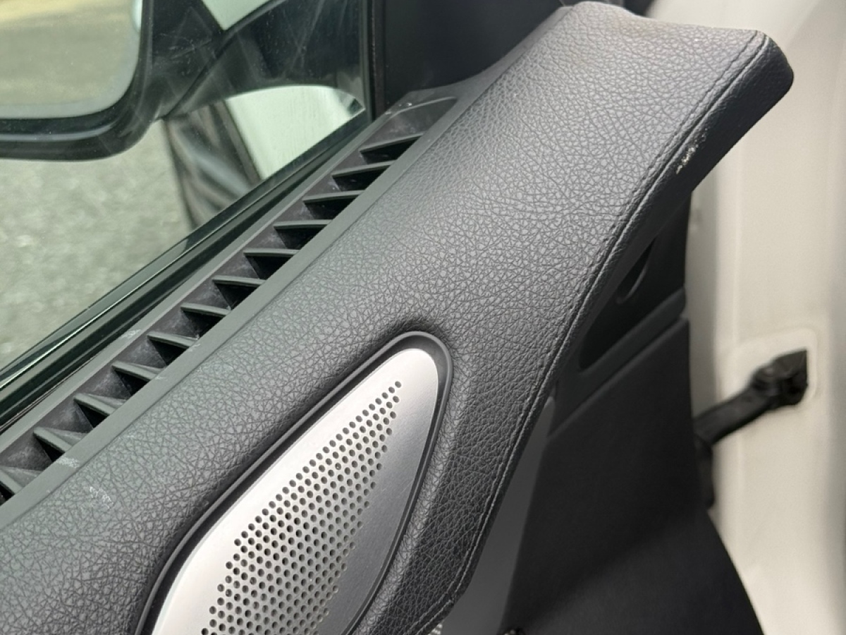 BMW M6 2013 изображение автомобиля #11