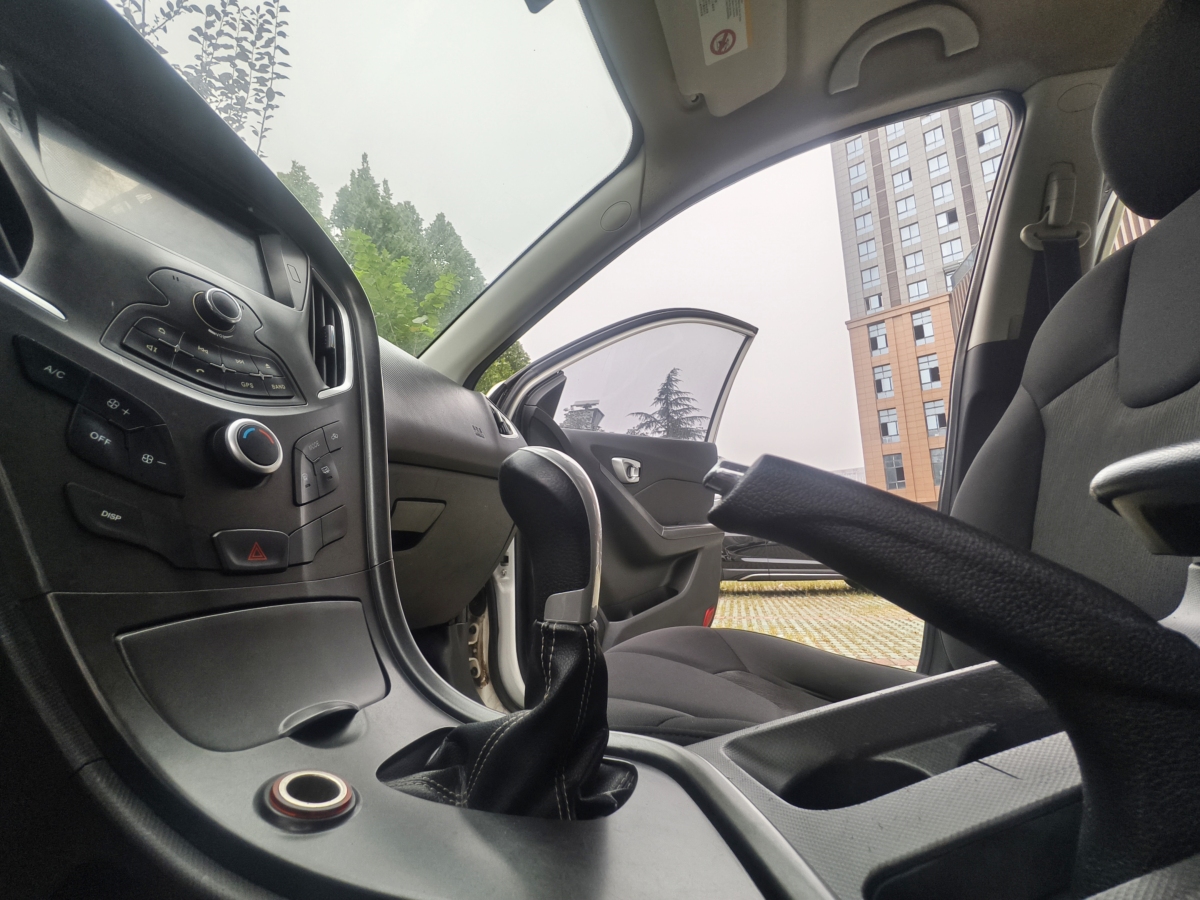 GAC Trumpchi GA3 2014 #11 GAC Trumpchi GA3 2014 car image #11