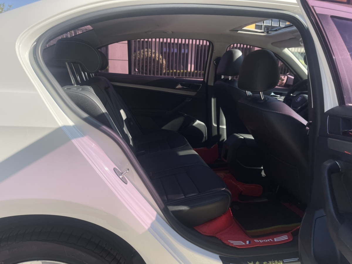 Volkswagen ID.UNYX 06 2016 صورة سيارة #11