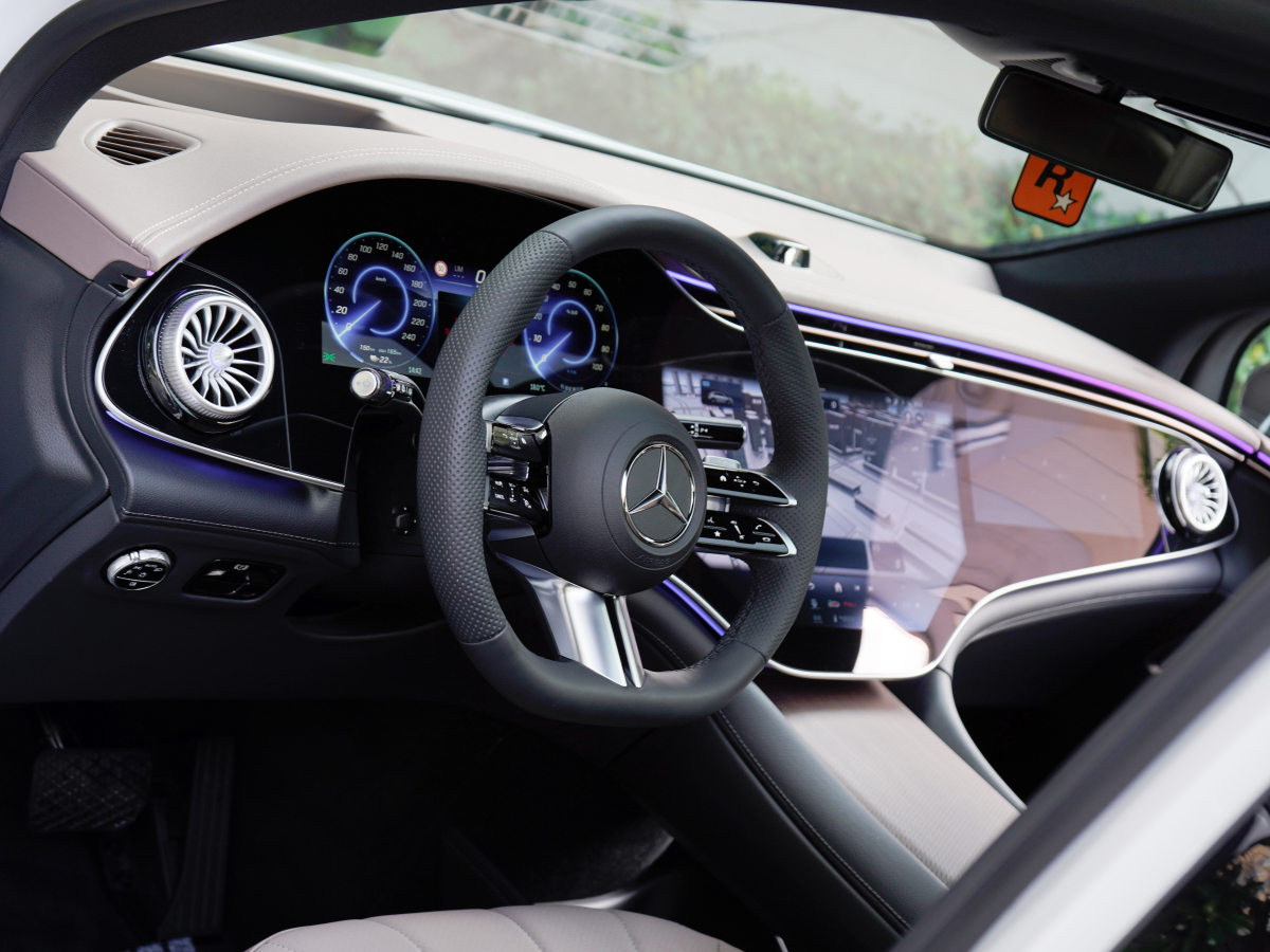 Mercedes-Benz EQE SUV 2025 #11 Mercedes-Benz EQE SUV 2025 car image #11