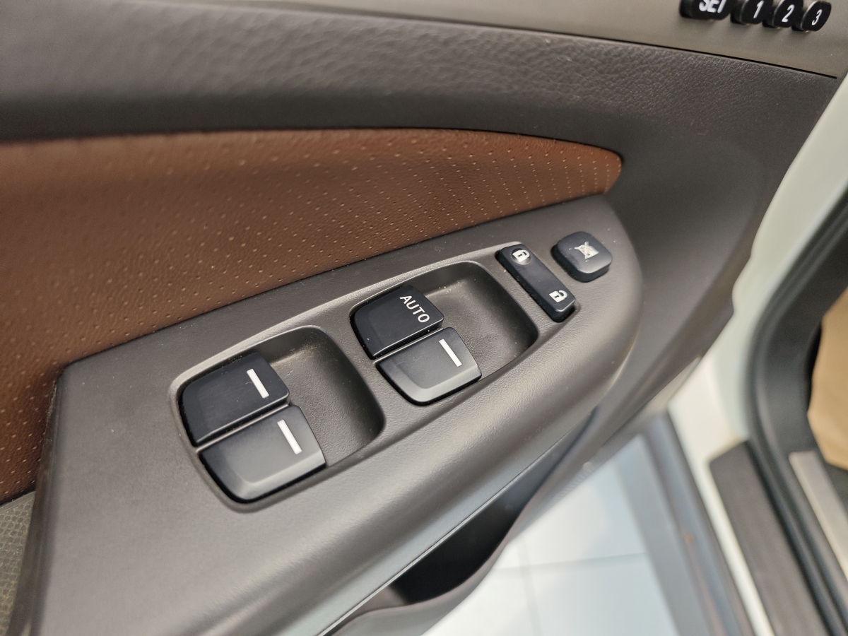 BYD S7 2015 car image #11