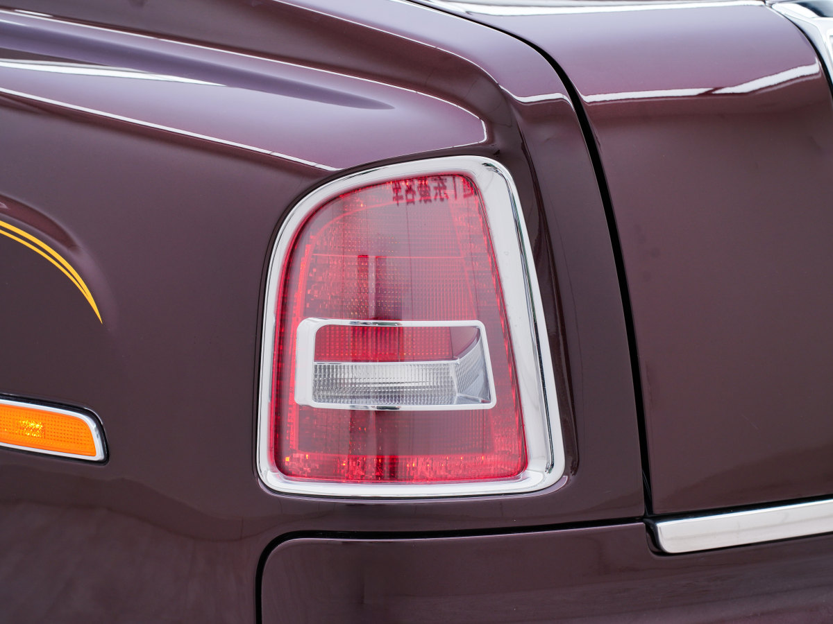 Rolls-Royce Phantom 2016 car image #11