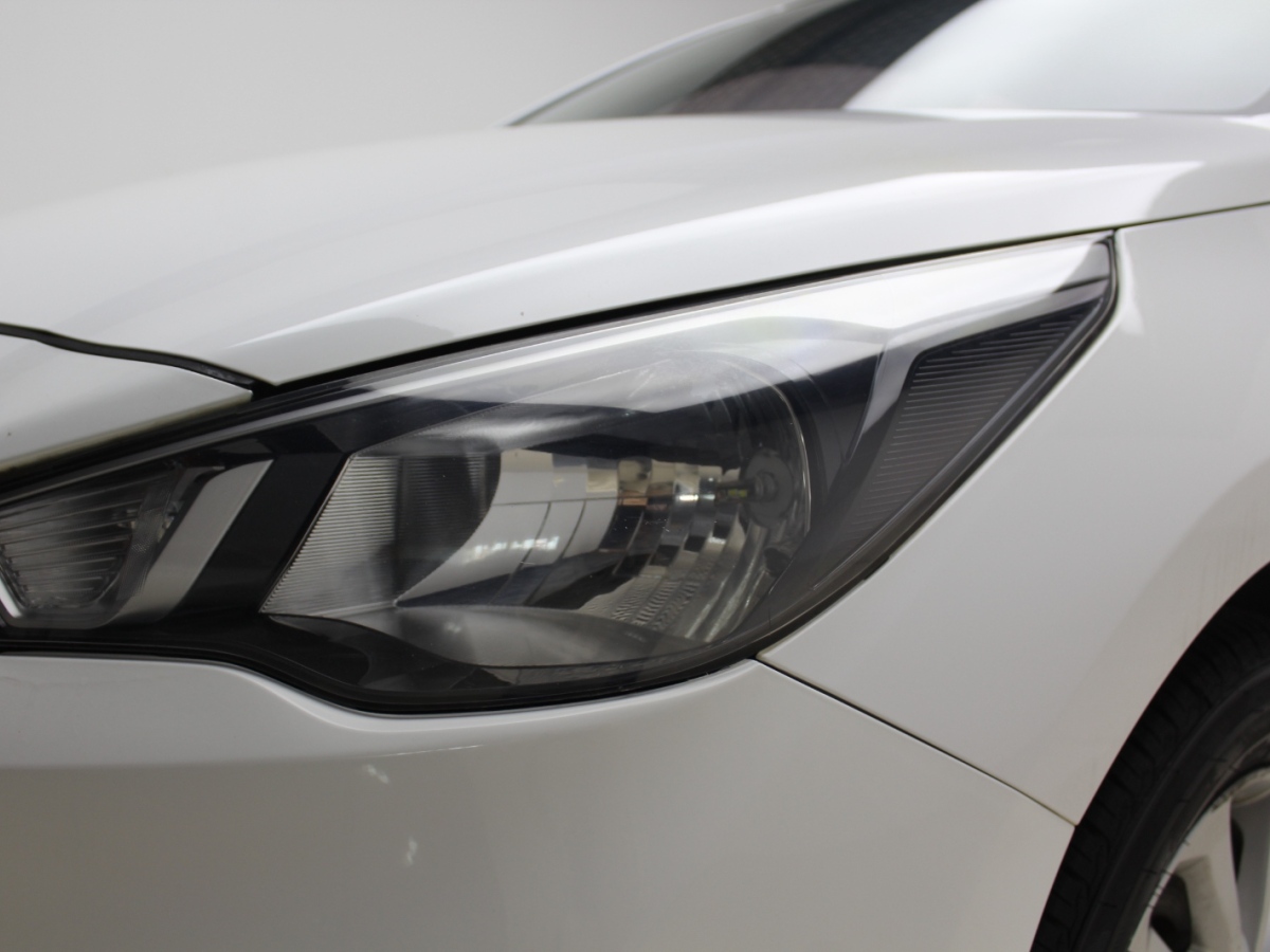 Hyundai Verna 2017 car image #11