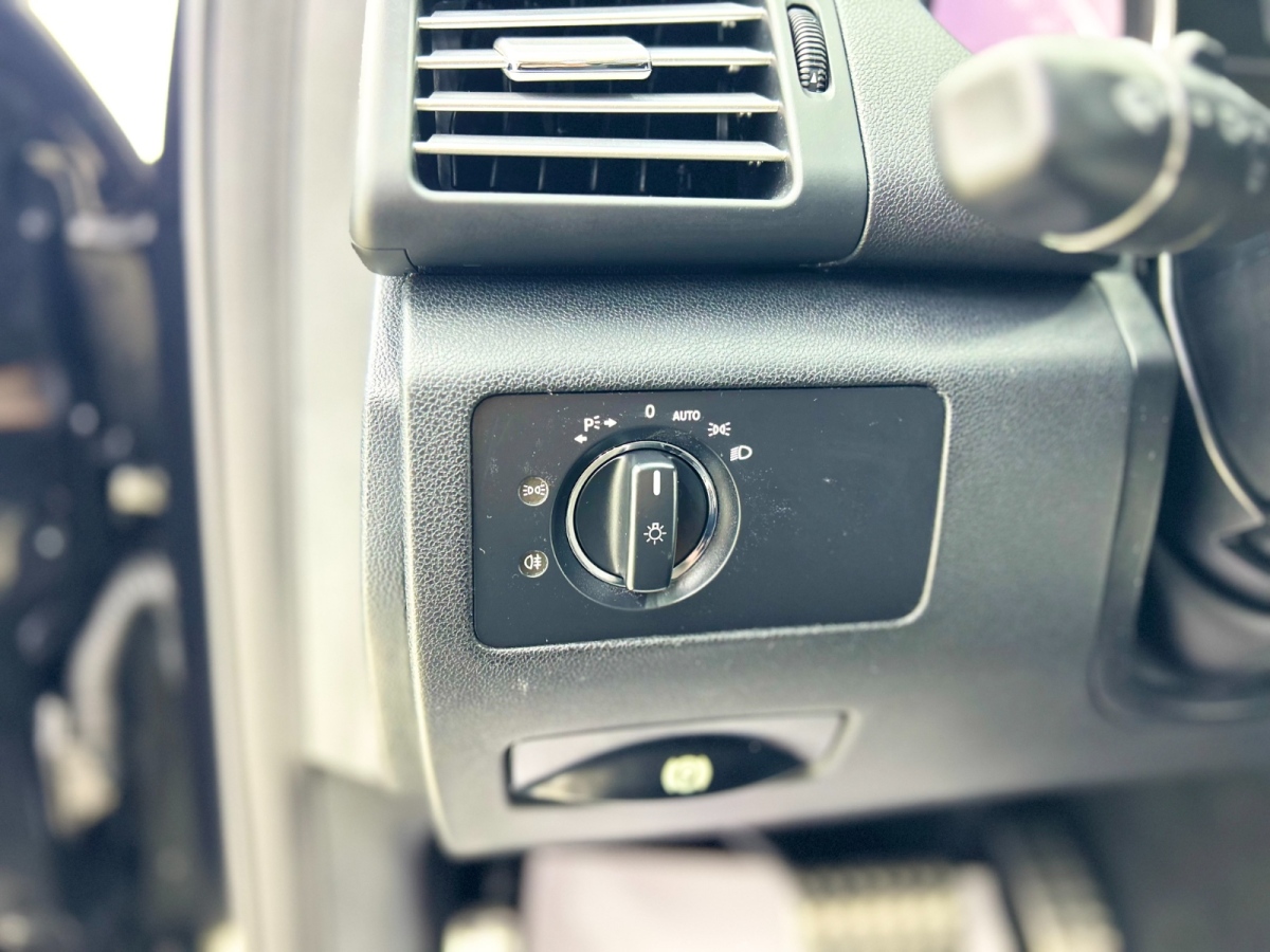 Mercedes-Benz R Class 2015 #11 Mercedes-Benz R Class 2015 car image #11