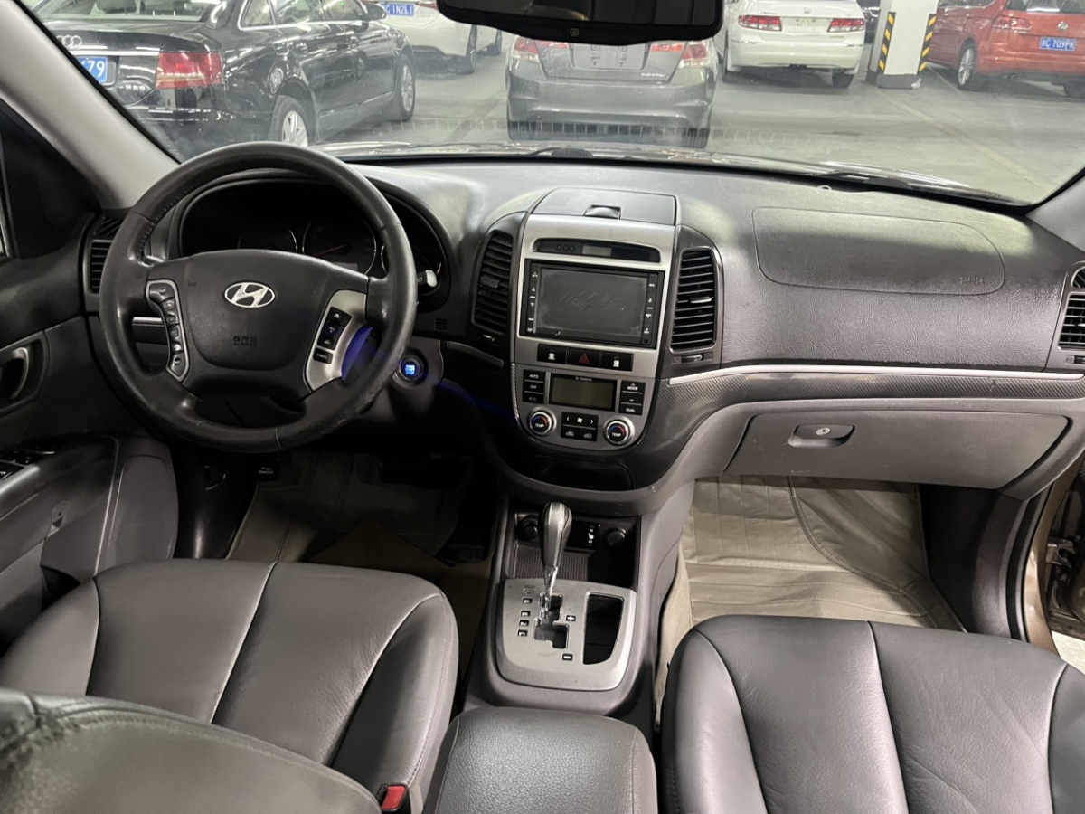 Hyundai Santa Fe Classic 2010 #11 Hyundai Santa Fe Classic 2010 car image #11