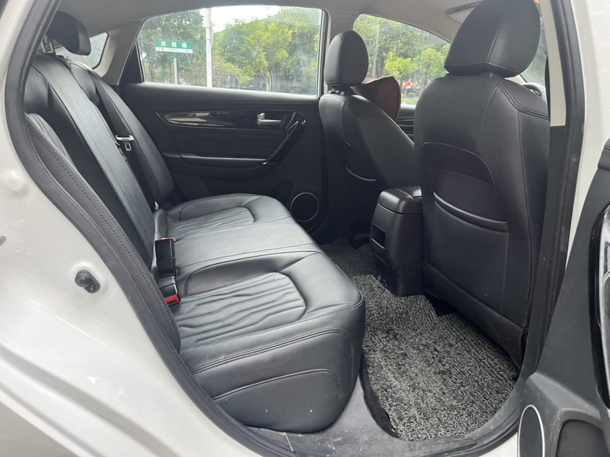 Forthing S50 EV 2021 #11 Forthing S50 EV 2021 car image #11