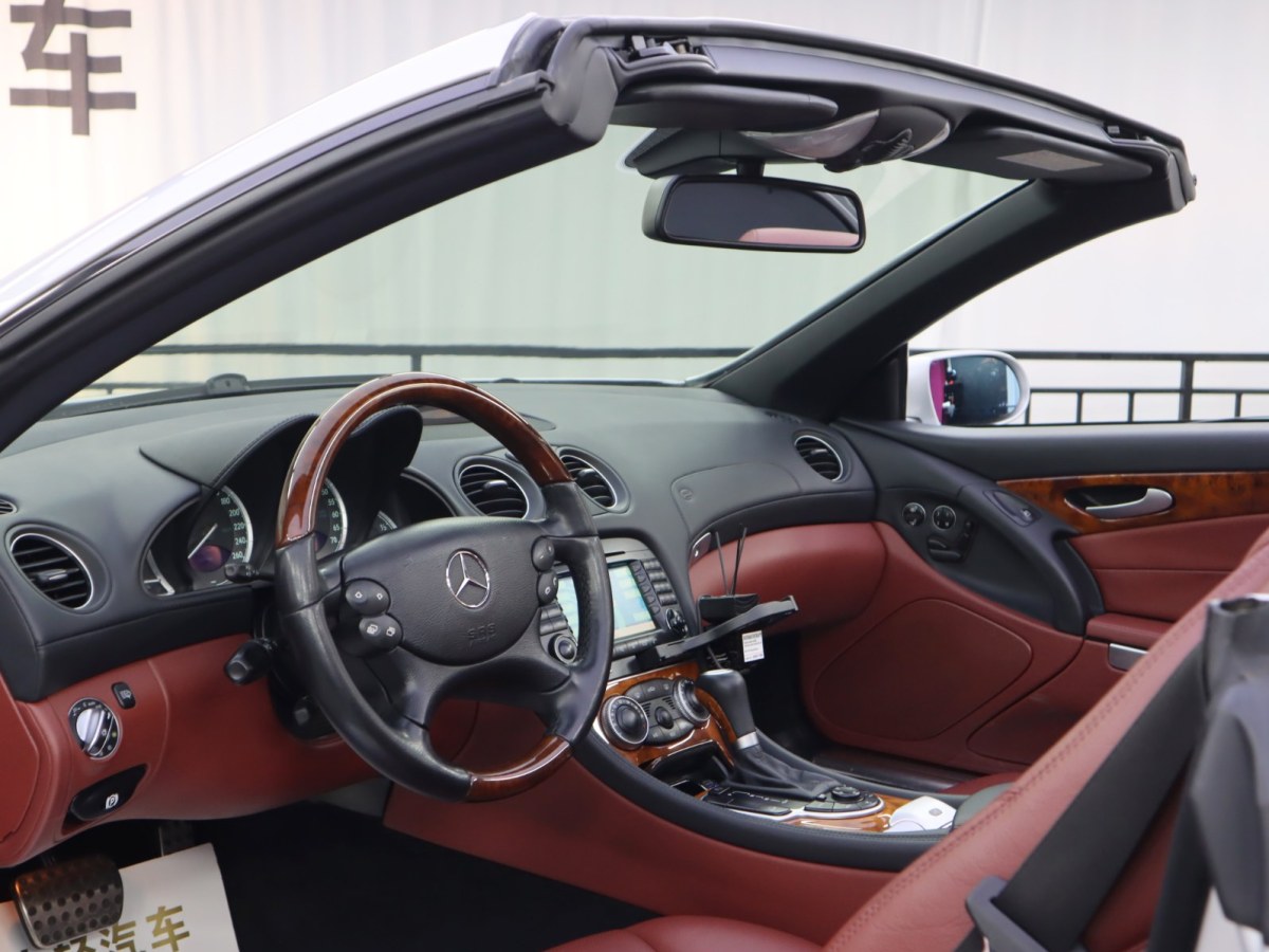 Mercedes-Benz SL Class 2007 car image #11