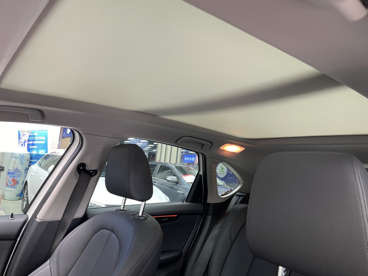 BMW 2 Series Tourer 2017 صورة سيارة #11