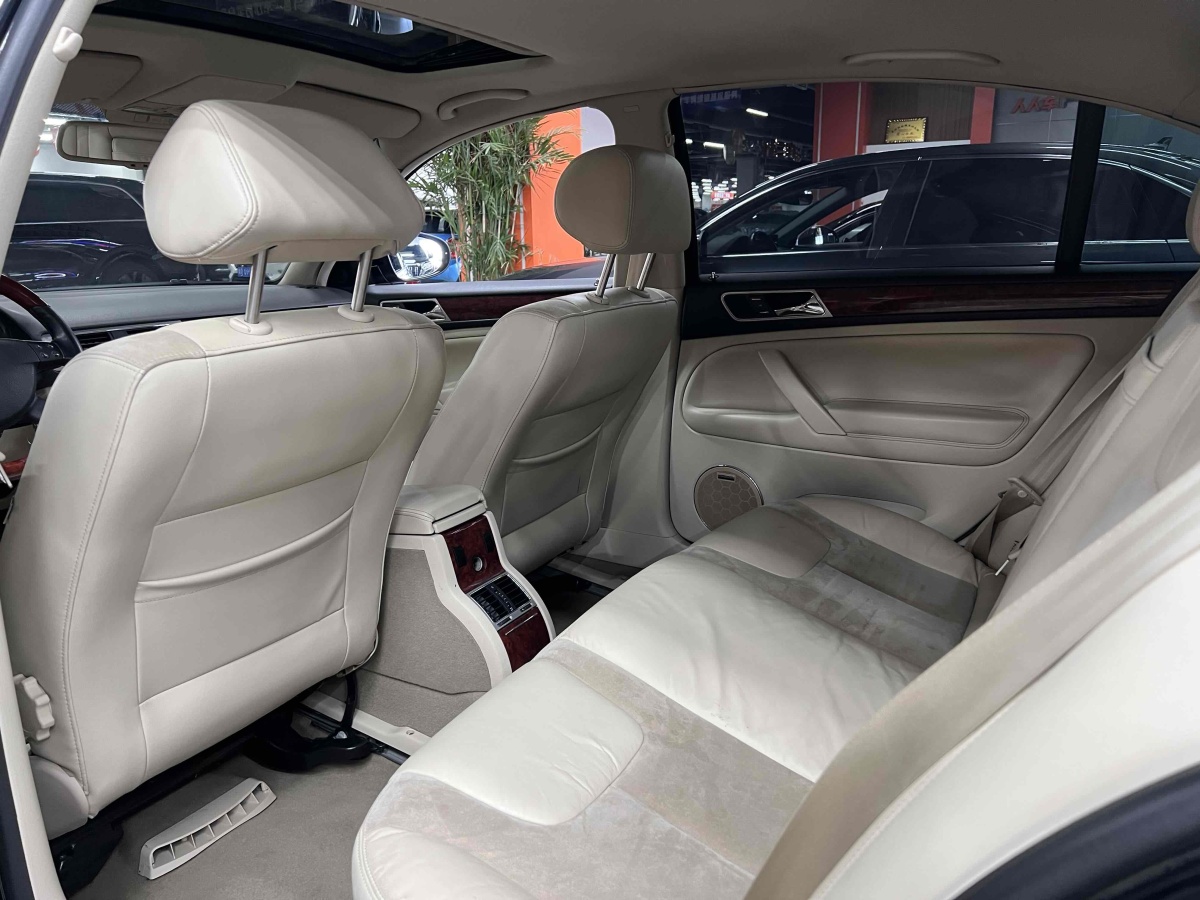 Volkswagen Passat Lingyu 2010 car image #11