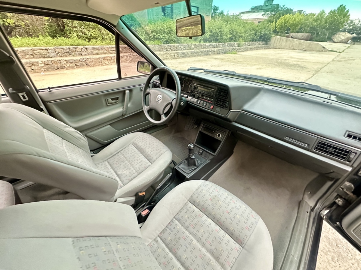 Volkswagen Santana Classic 2012 immagine di auto #11