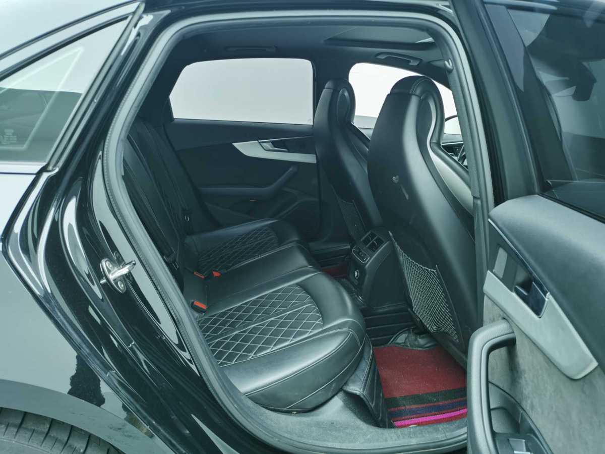 Audi S4 2019 car image #11