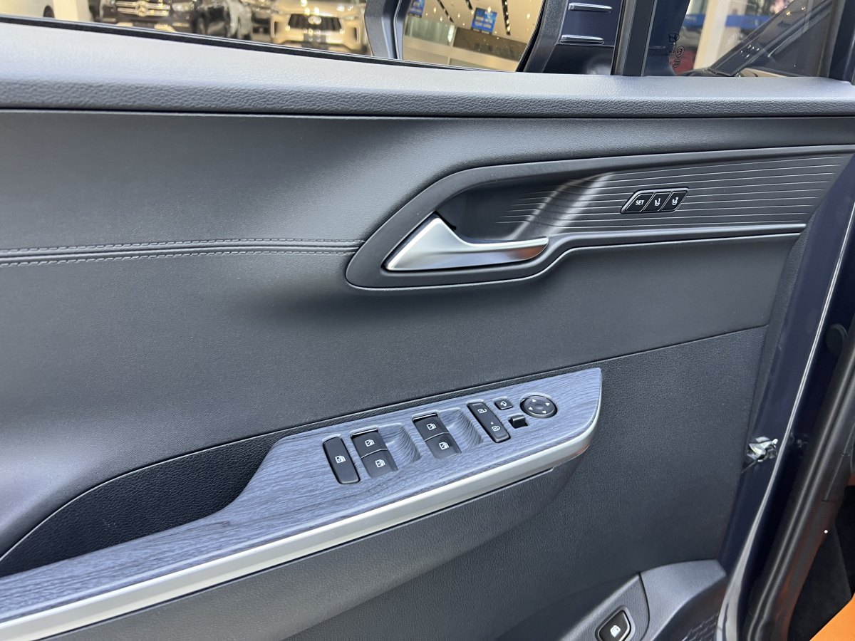 Hyundai Custo 2023 car image #11