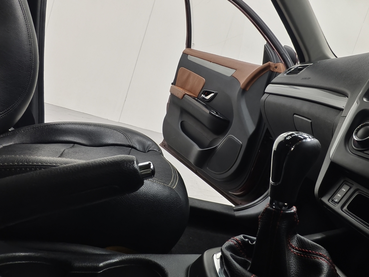 Forthing JOYEAR S50 2014 imagem de carro #11