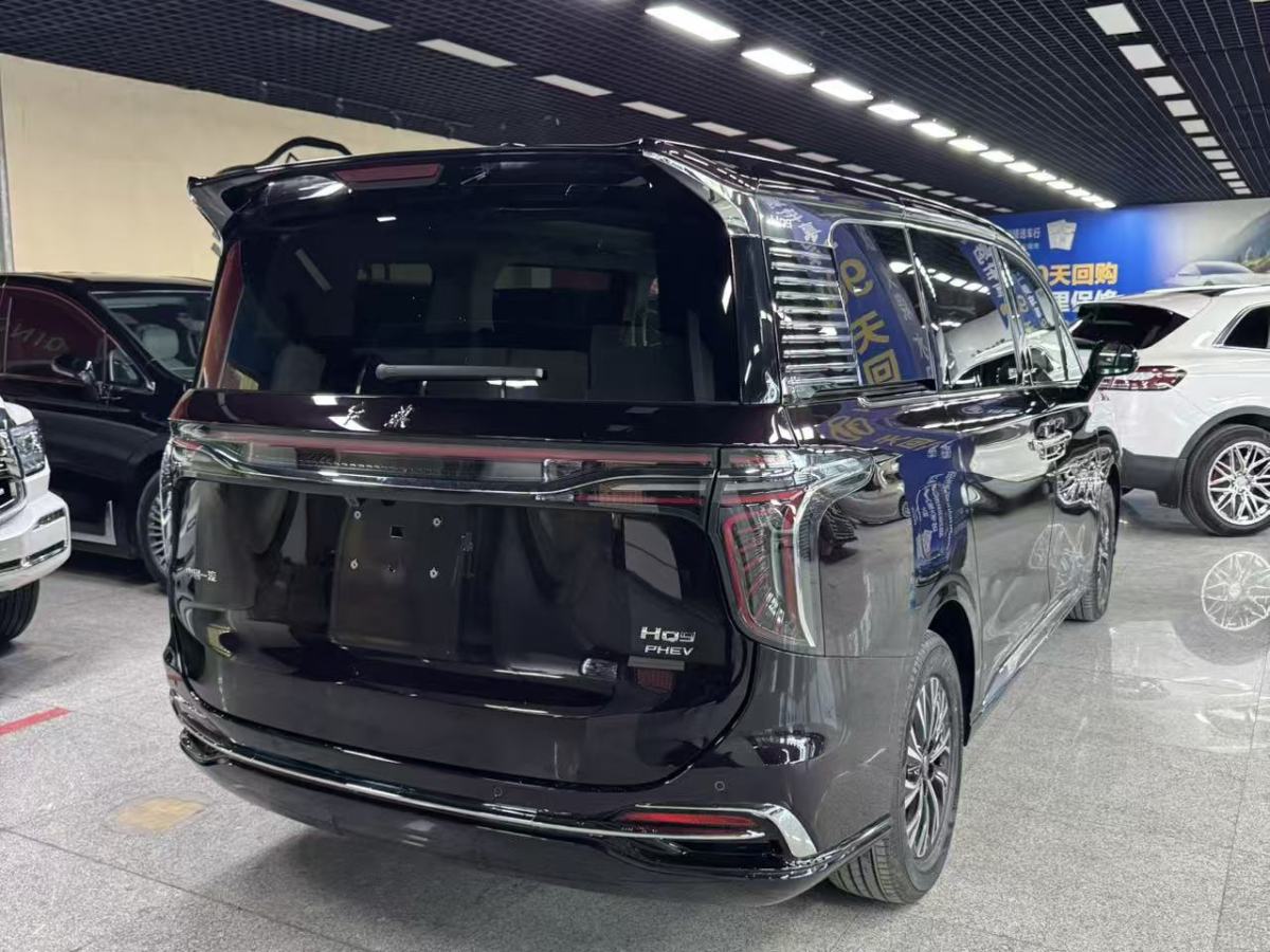 HongQi HQ9 PHEV 2025 #11 HongQi HQ9 PHEV 2025 car image #11