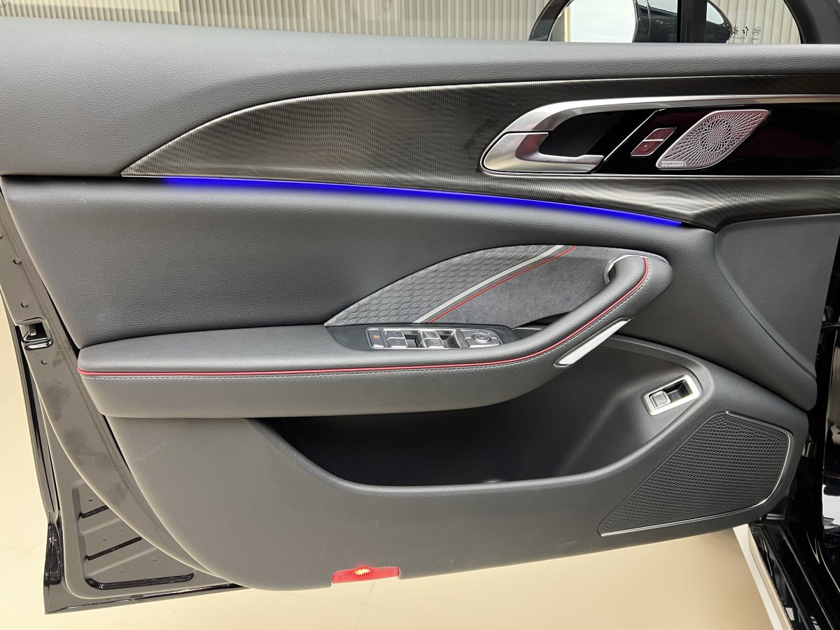 HongQi H6 2025 #11 HongQi H6 2025 car image #11