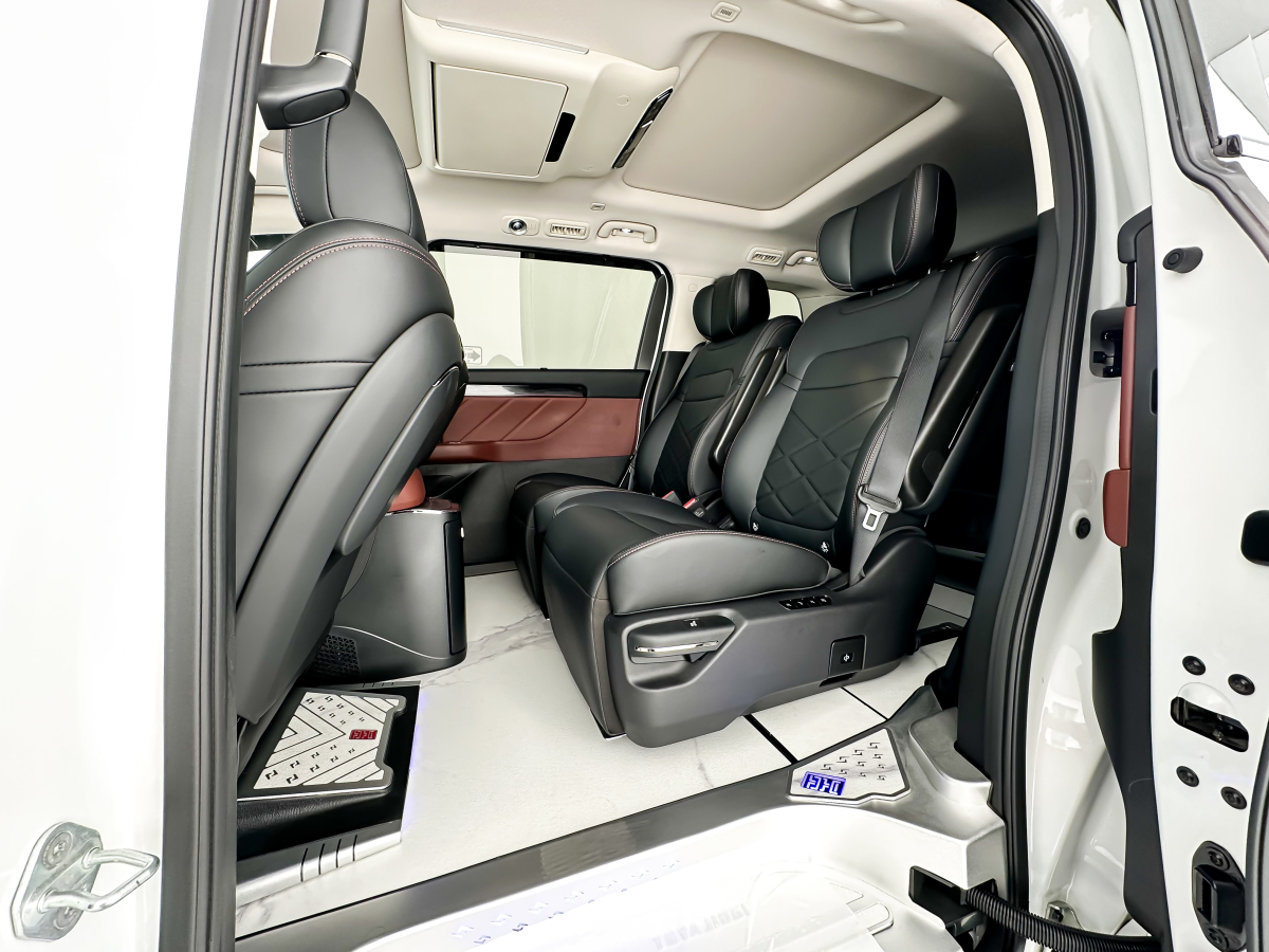 GAC Trumpchi E8 2024 #11 GAC Trumpchi E8 2024 car image #11