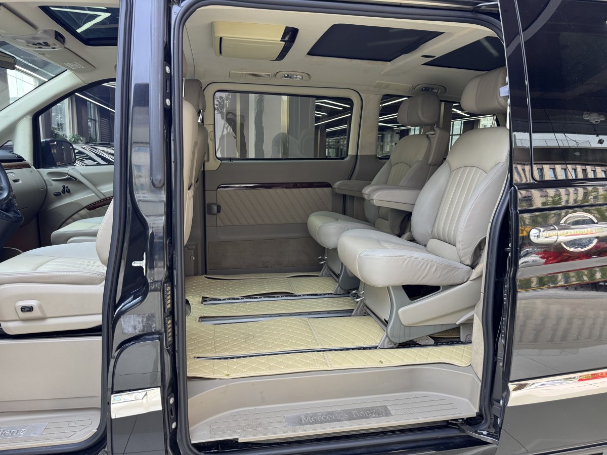 Mercedes-Benz Viano (Imported) 2016 immagine di auto #11