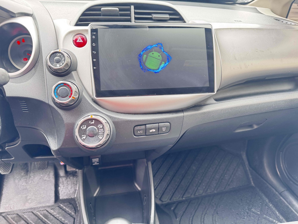 Honda Fit 2013 car image #11