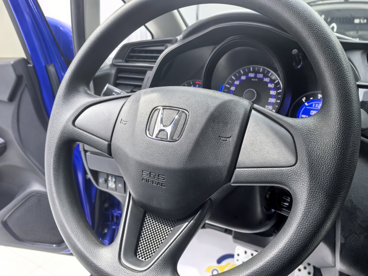 Honda Fit 2018 #11 Honda Fit 2018 car image #11