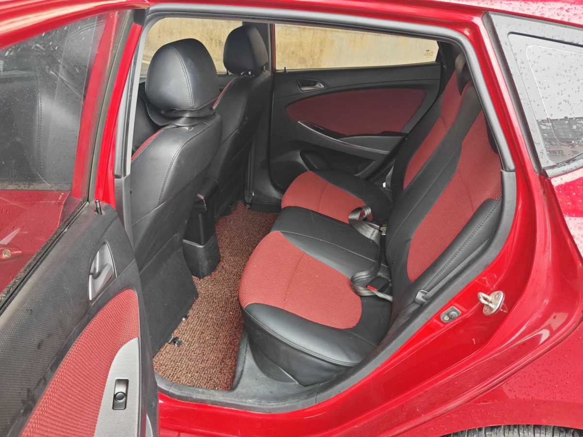 Hyundai Reina Hatchback 2016 car image #11