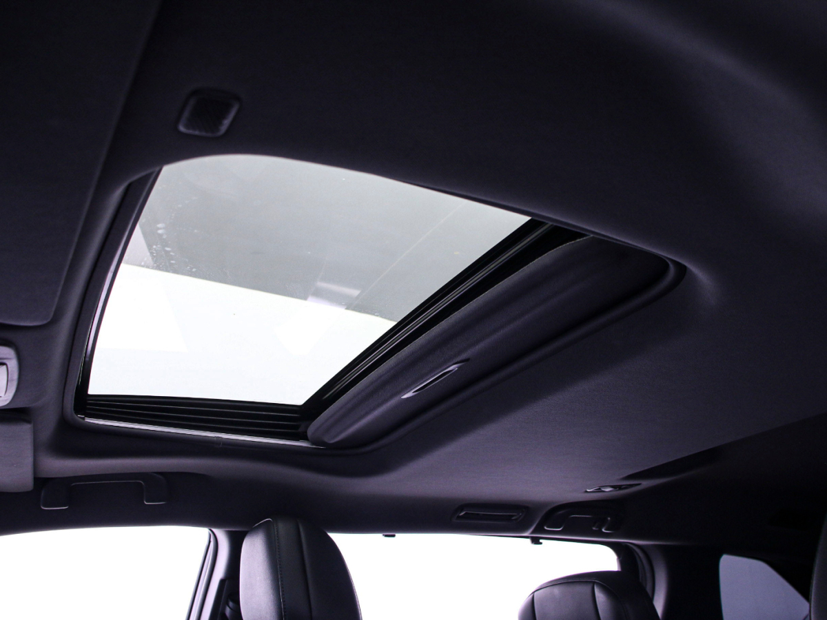 Toyota Sienna 2023 image de voiture #11