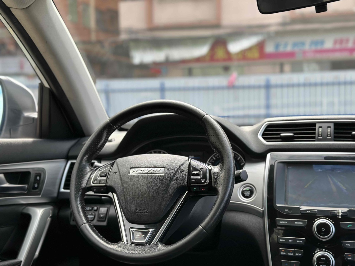 Haval H2 2015 car image #11