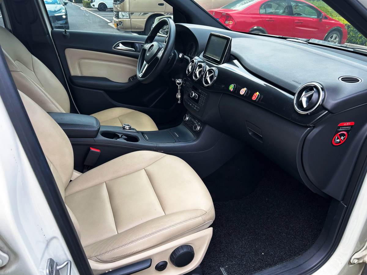 Mercedes-Benz B Class 2013 #11 Mercedes-Benz B Class 2013 car image #11