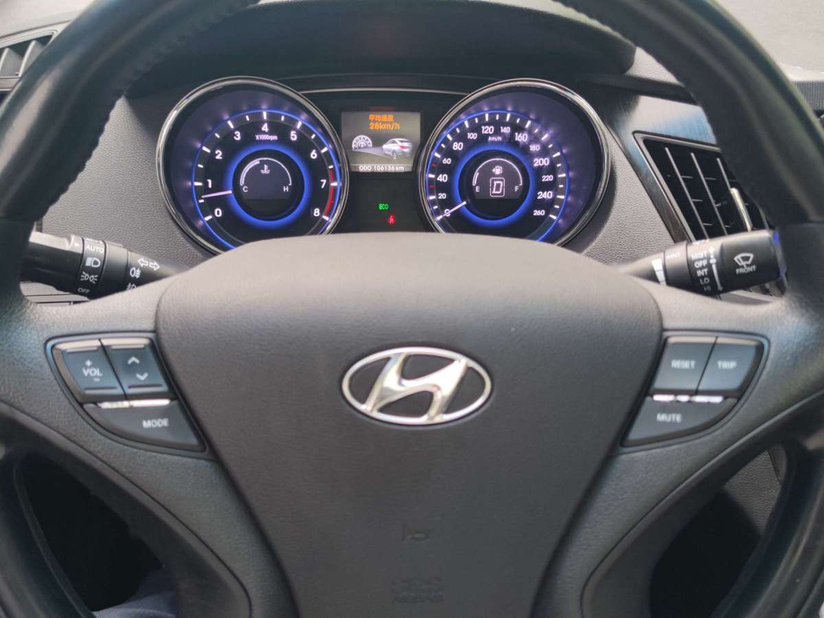 现代 索纳塔 2011 汽车图片 #11