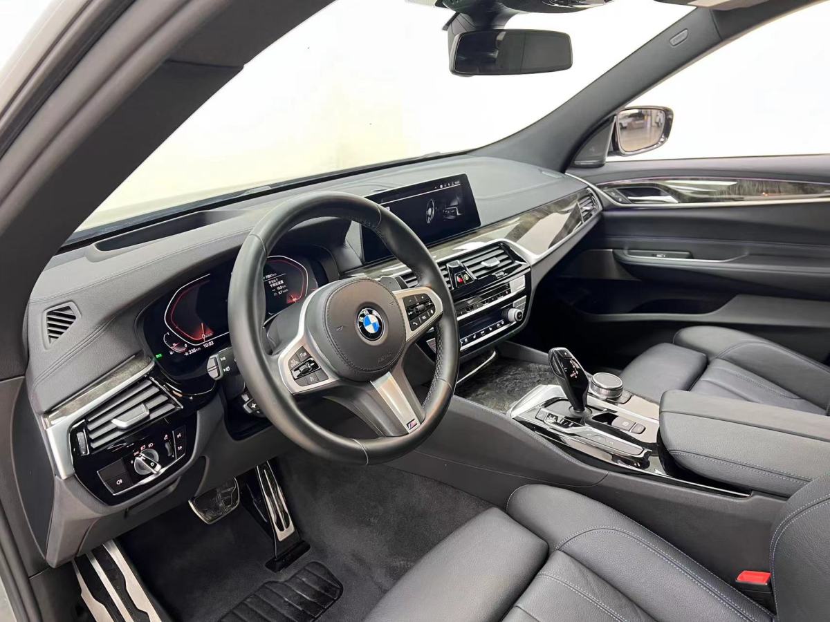 BMW 6 Series GT 2020 immagine di auto #11