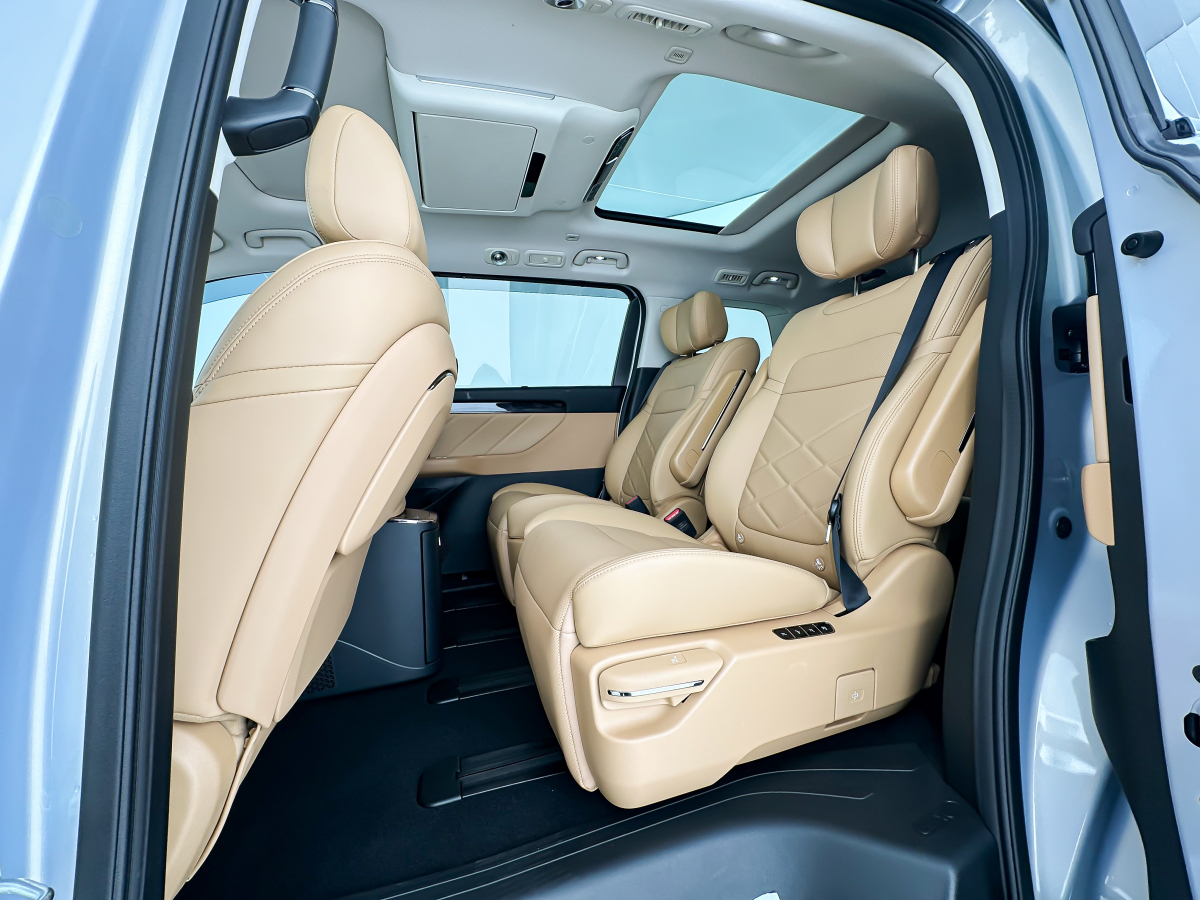 GAC Trumpchi E8 2024 #11 GAC Trumpchi E8 2024 car image #11