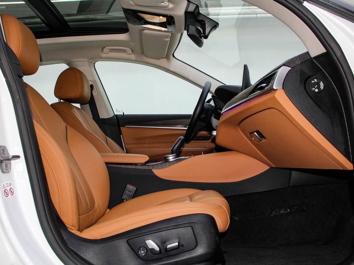 BMW 6 Series 2022 car image #11