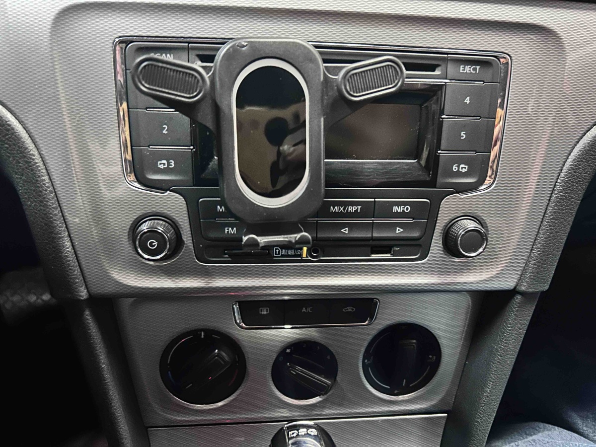 Volkswagen Gran Lavida 2016 immagine di auto #11