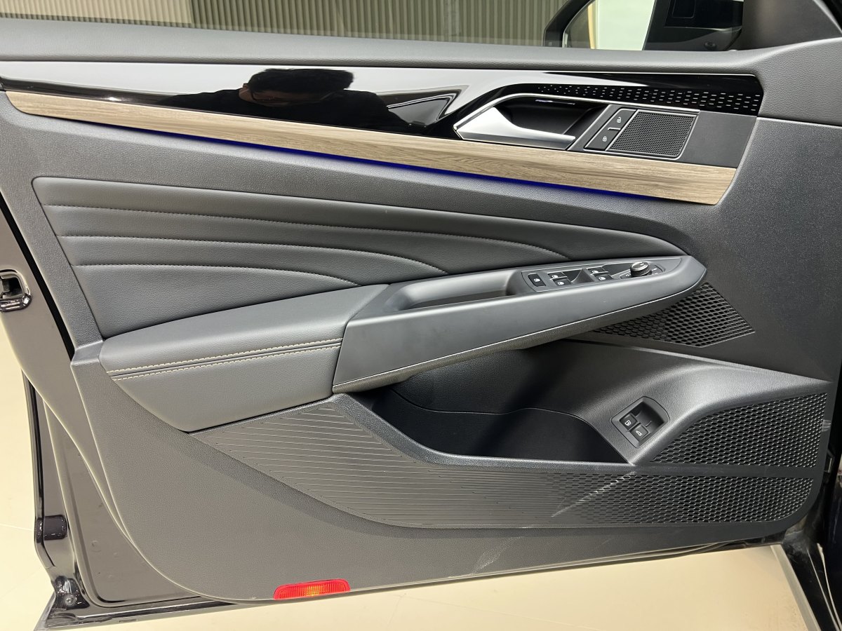 Volkswagen Passat New Energy 2021 immagine di auto #11