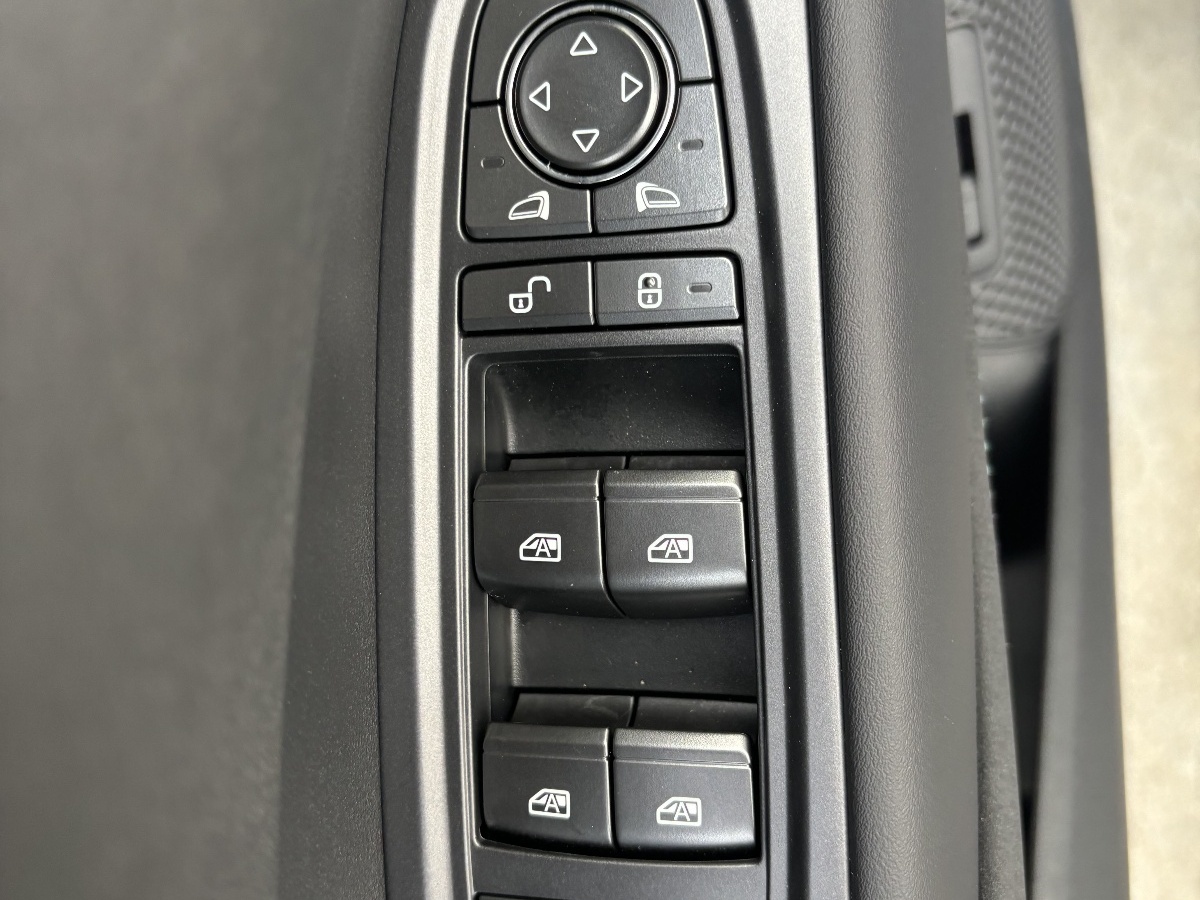 BYD Seal 06 DM-i 2025 immagine di auto #11