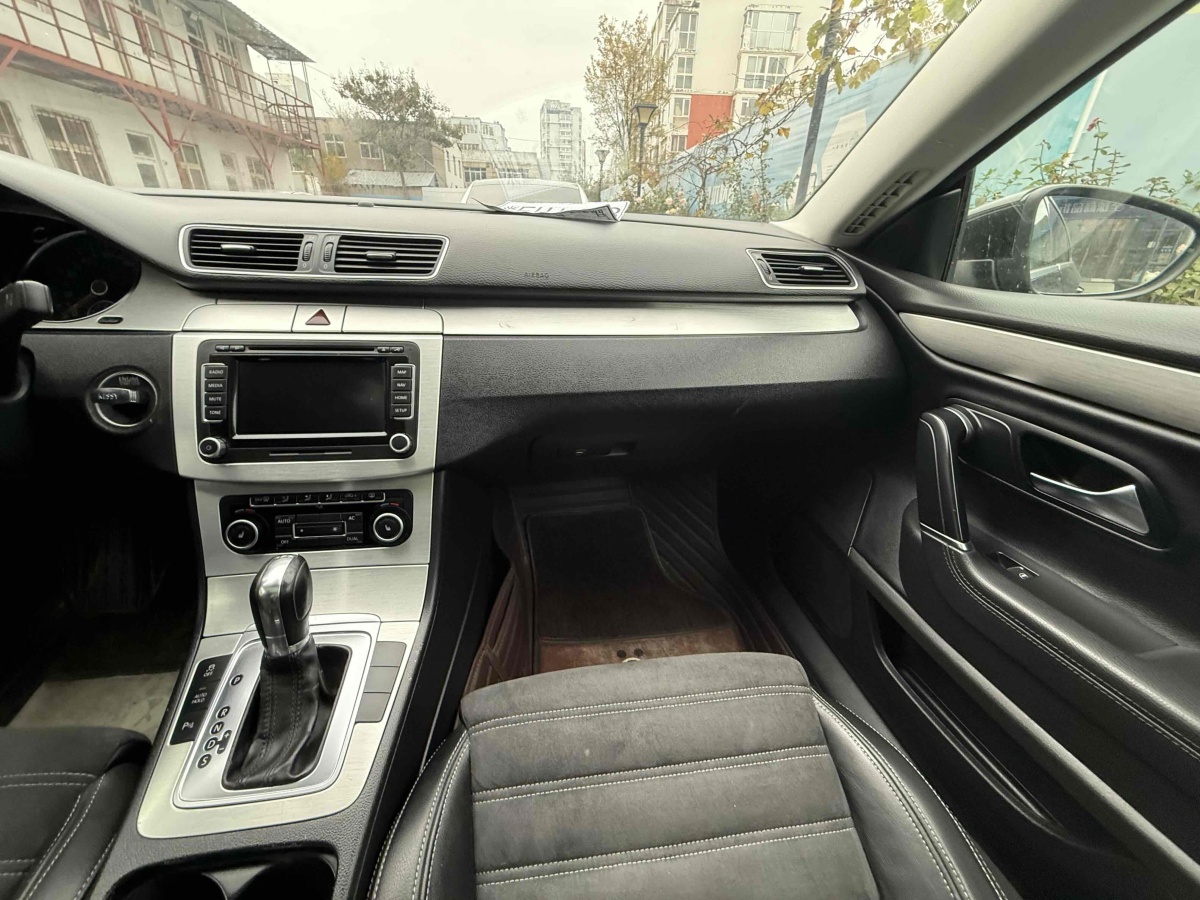 Volkswagen CC 2012 car image #11