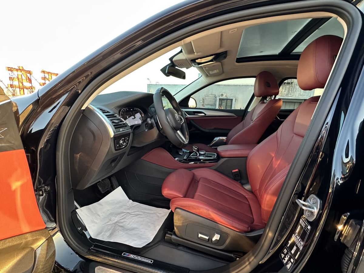 BMW X4 2022 car image #11