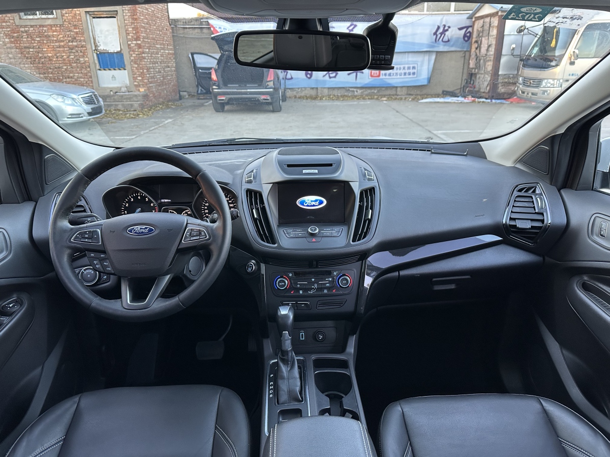 Ford Kuga 2016 car image #11